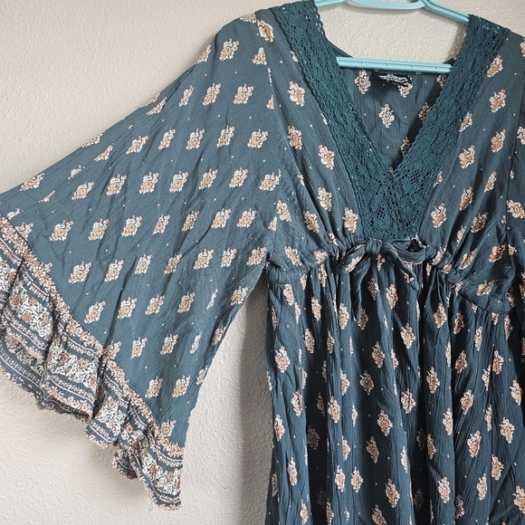 Boho Angie V-Neck Bell Sleeve Dress womens size s - Picture 5 of 10